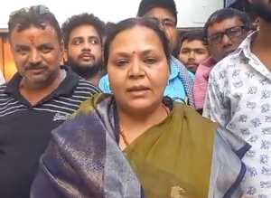 गोड्डा से टिकट कटने के बाद कांग्रेस विधायक दीपिका बोलीं : महिलाओं के लिए राजनीति आसान नहीं